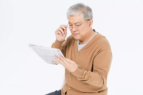 黃斑變性的主要表現(xiàn)？