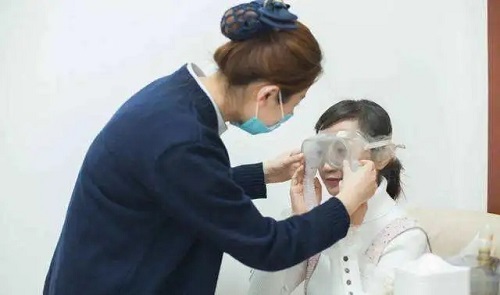 眼睛干澀癢如何解決？